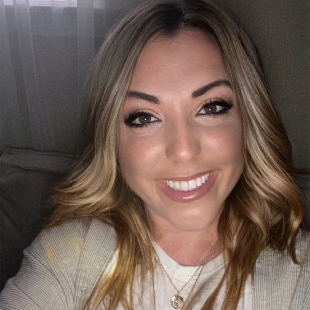 Meet your Posher, Whitney